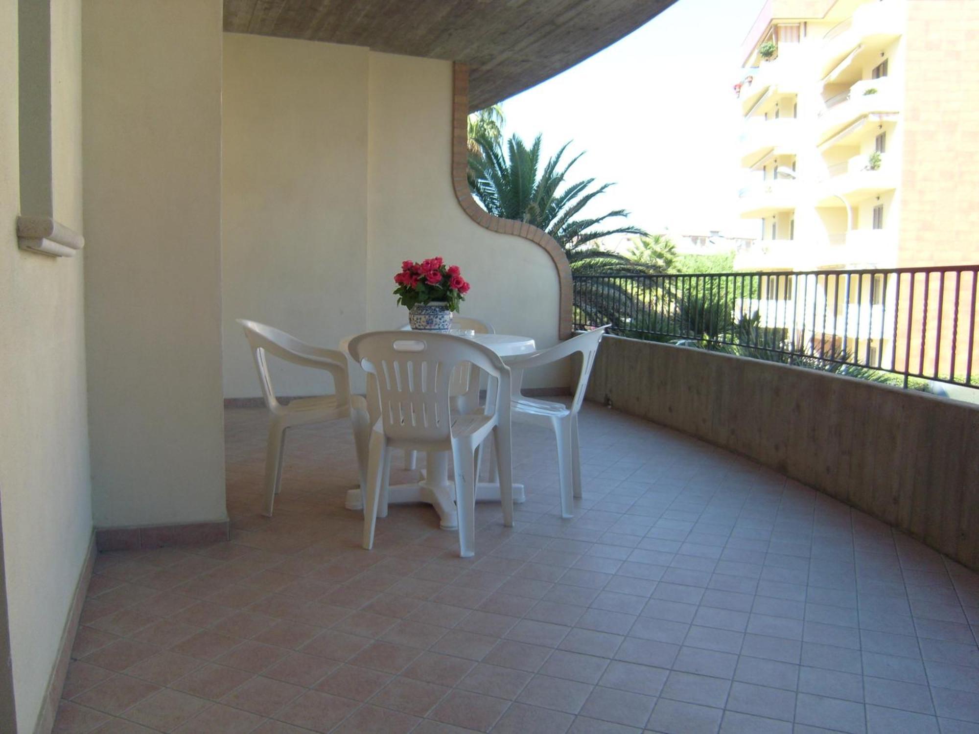 Residence Torre Del Mar Alba Adriatica Rom bilde