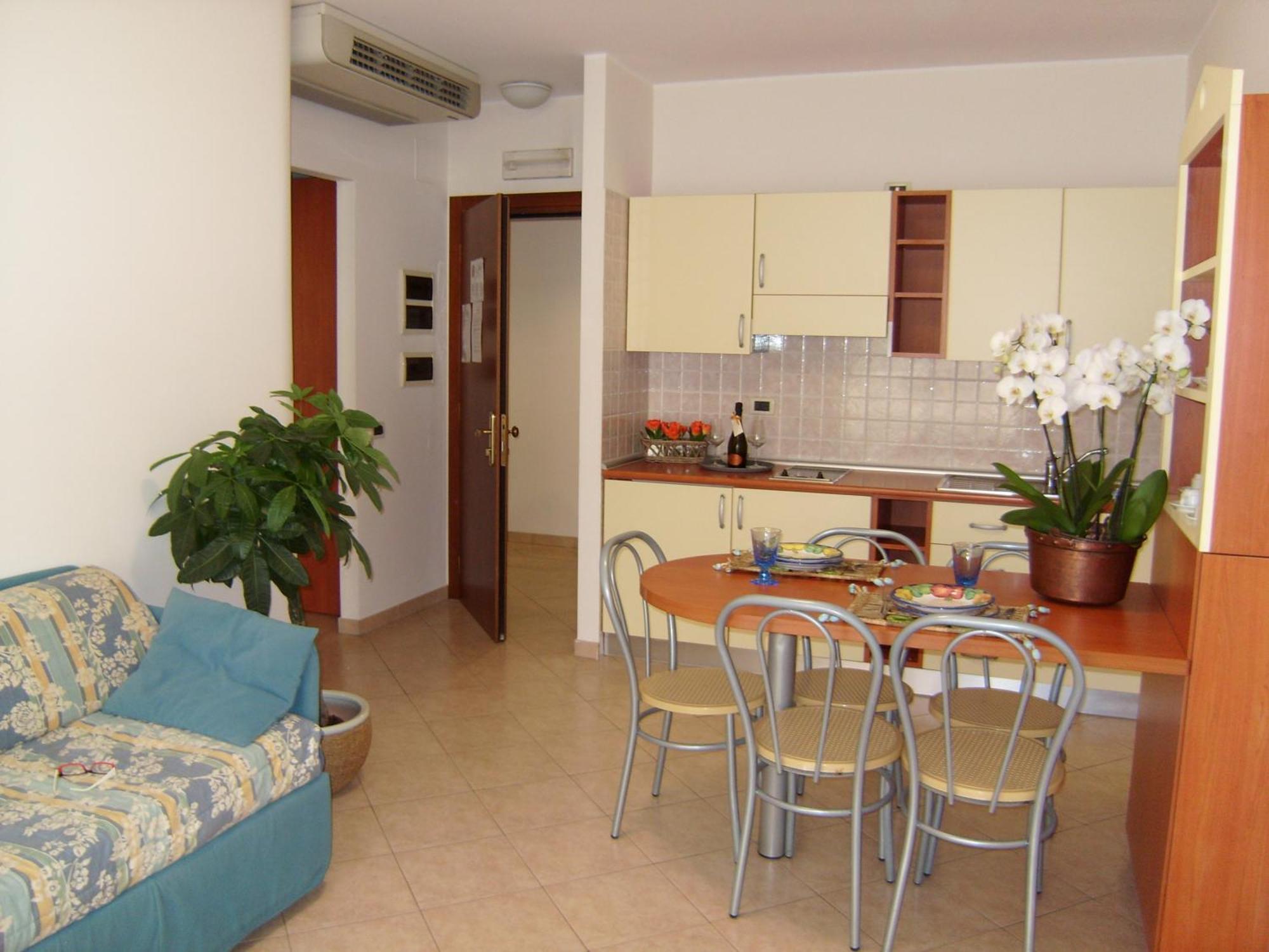 Residence Torre Del Mar Alba Adriatica Rom bilde