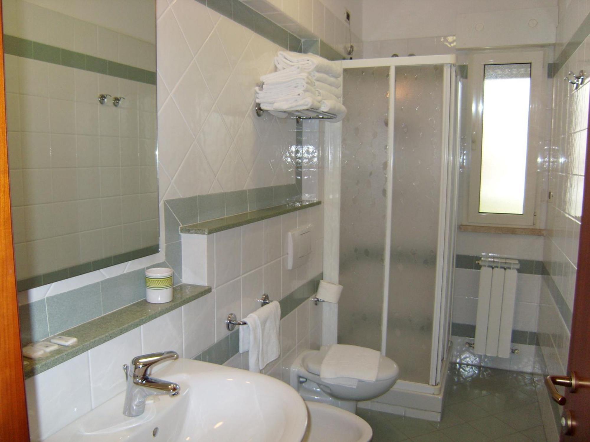 Residence Torre Del Mar Alba Adriatica Rom bilde