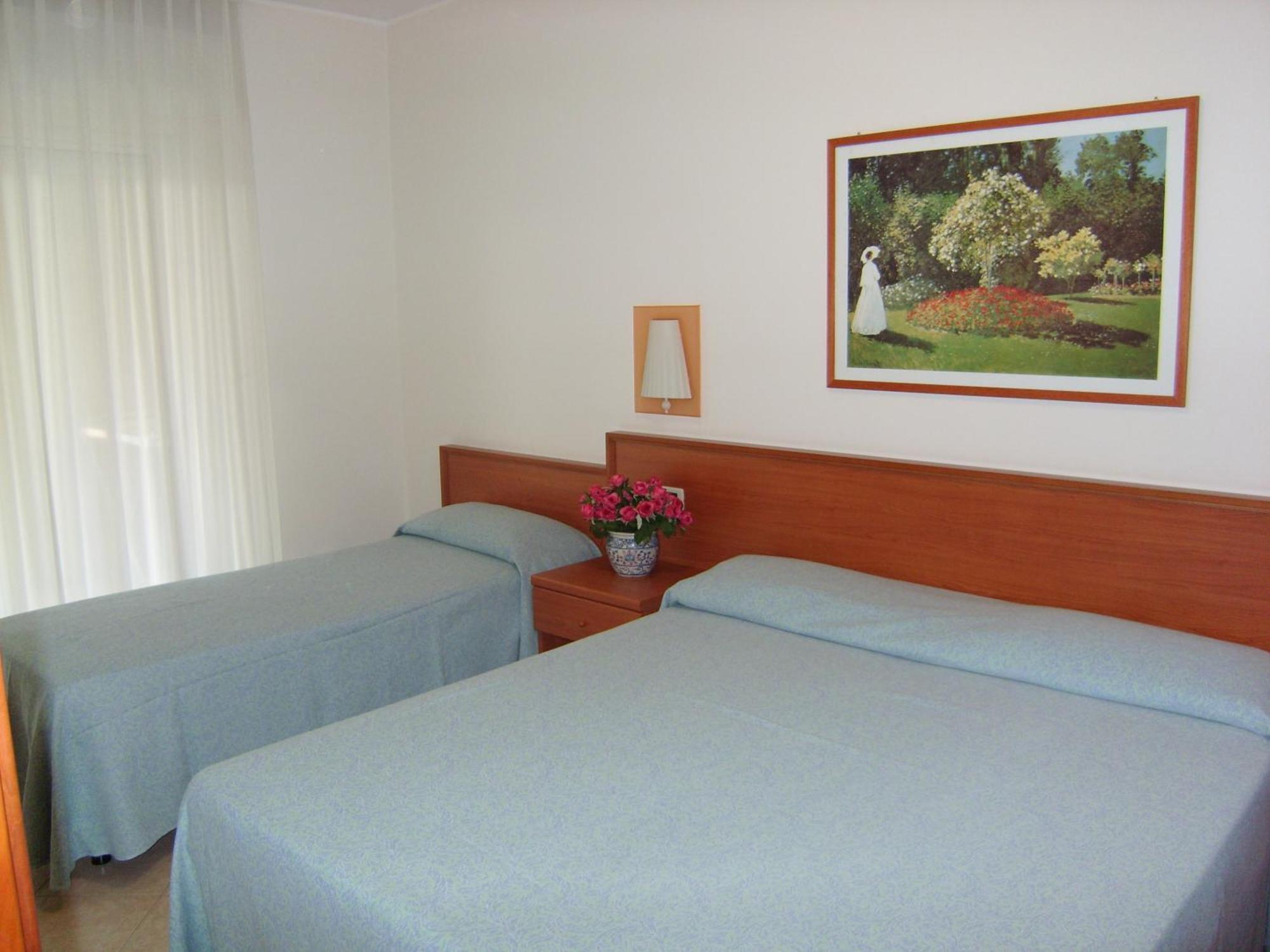 Residence Torre Del Mar Alba Adriatica Rom bilde