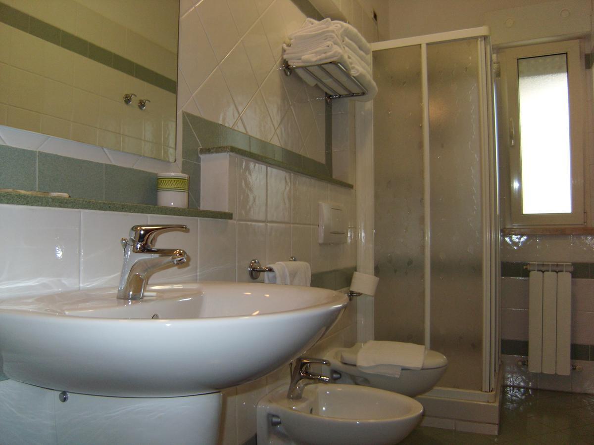 Residence Torre Del Mar Alba Adriatica Eksteriør bilde